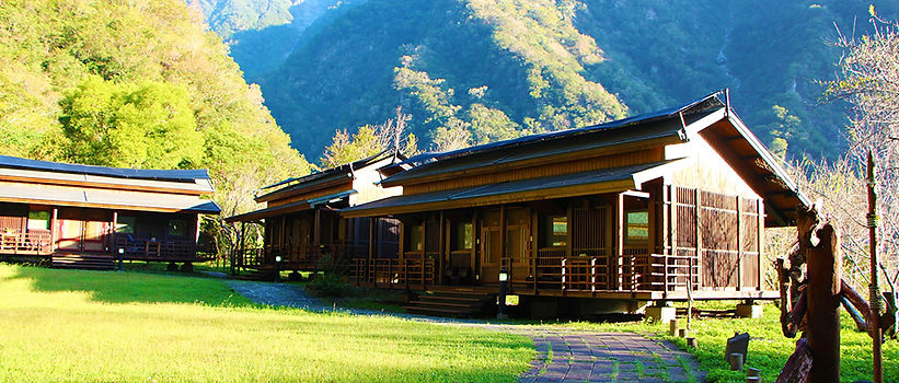 Customized Taiwan tours for Seniors stay in good hotel