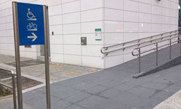 ramp to MRT station (metro/subway in Taipei)