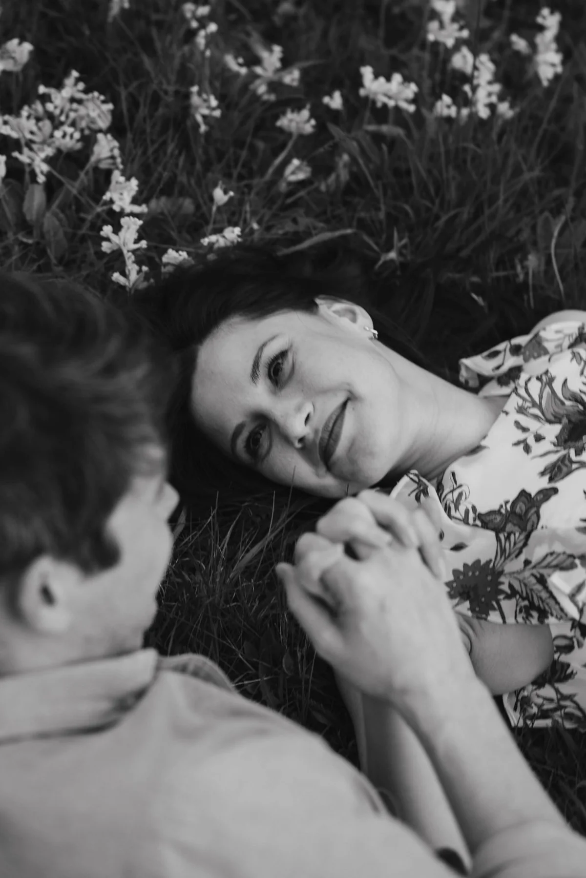 A warm woodland pre-wedding photo shoot by Suffolk wedding photographer Mikaela Jade.