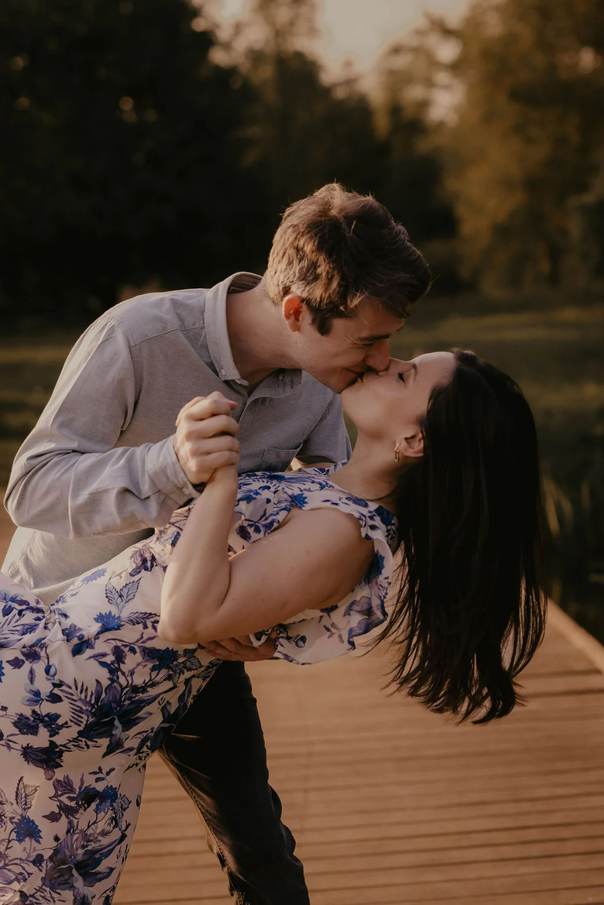 A warm woodland pre-wedding photo shoot by Suffolk wedding photographer Mikaela Jade.