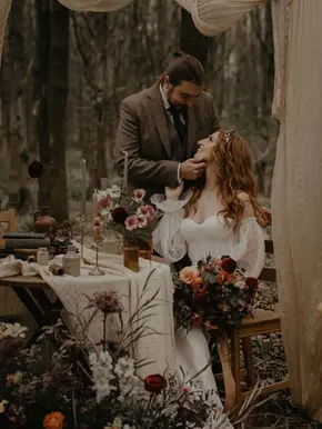 Beth & Dom: A woodland fairytale