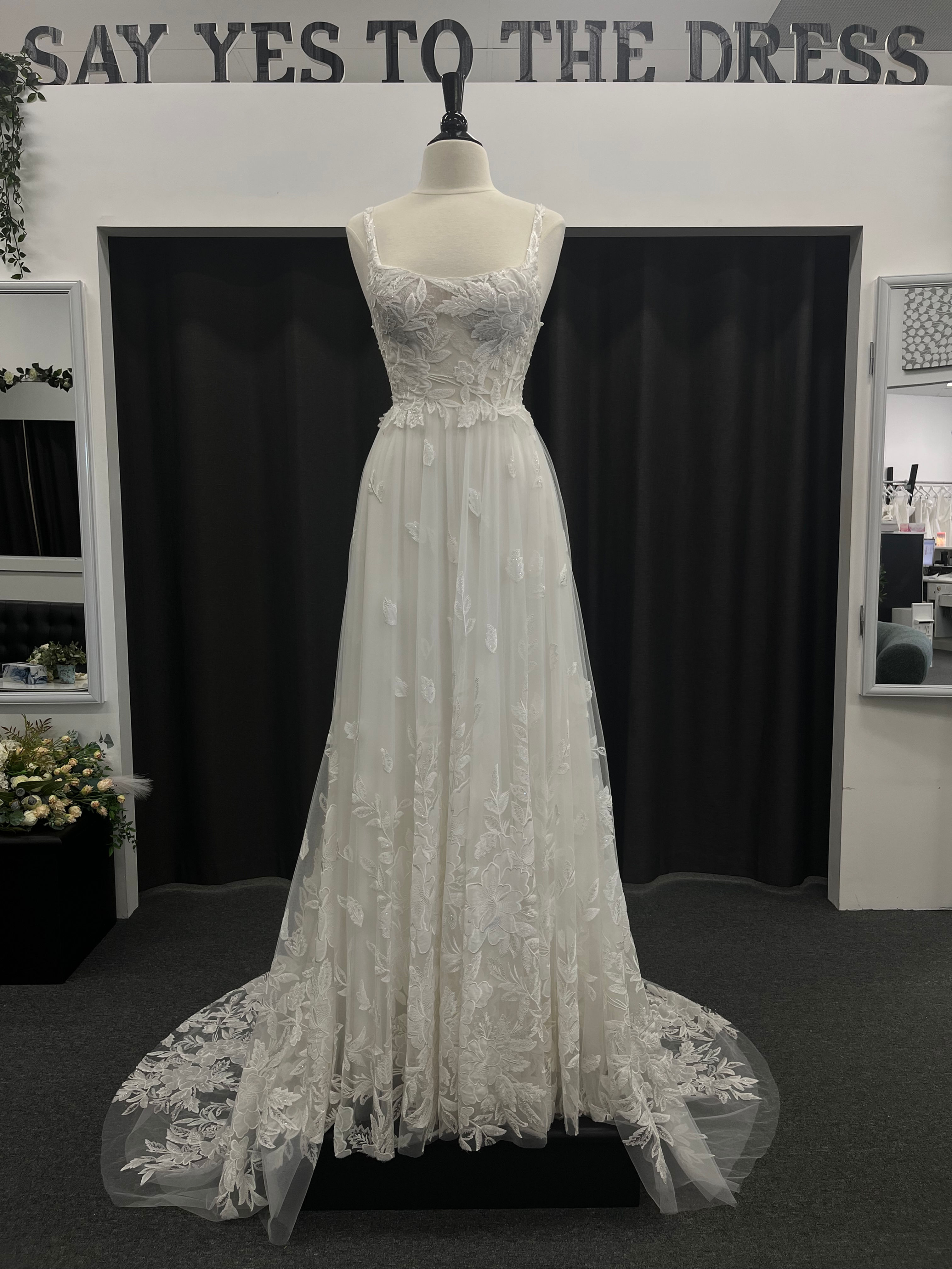 MELINA - Off the Rack