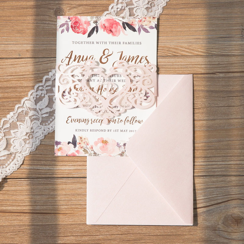 Thumbnail: Exquisite Love Heart Personalised Names Belly Band