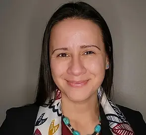 headshot-angela-beers.webp