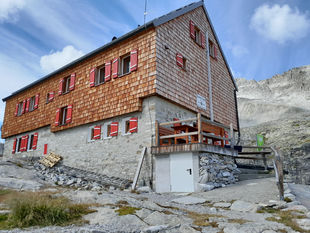 Barmer Hütte.jpg