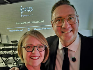 Sprekers voor de beginslide van hun keynote Een mond volmensewntaal