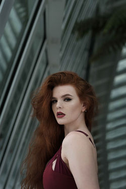 PHOTOGRAPHER CAROLINE BAY