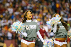 120715.Cheer.Cowboys_Redskins7