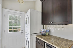 Main Level-Laundry-037