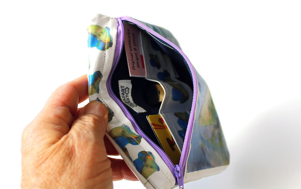 Thumbnail: Butterfly Carry Purse