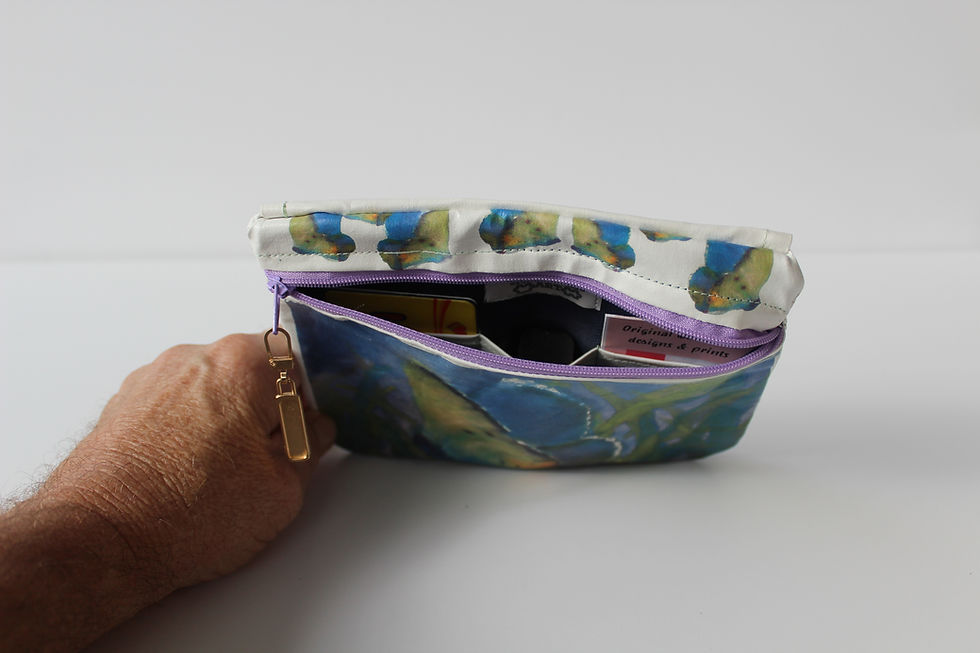 Thumbnail: Butterfly Carry Purse