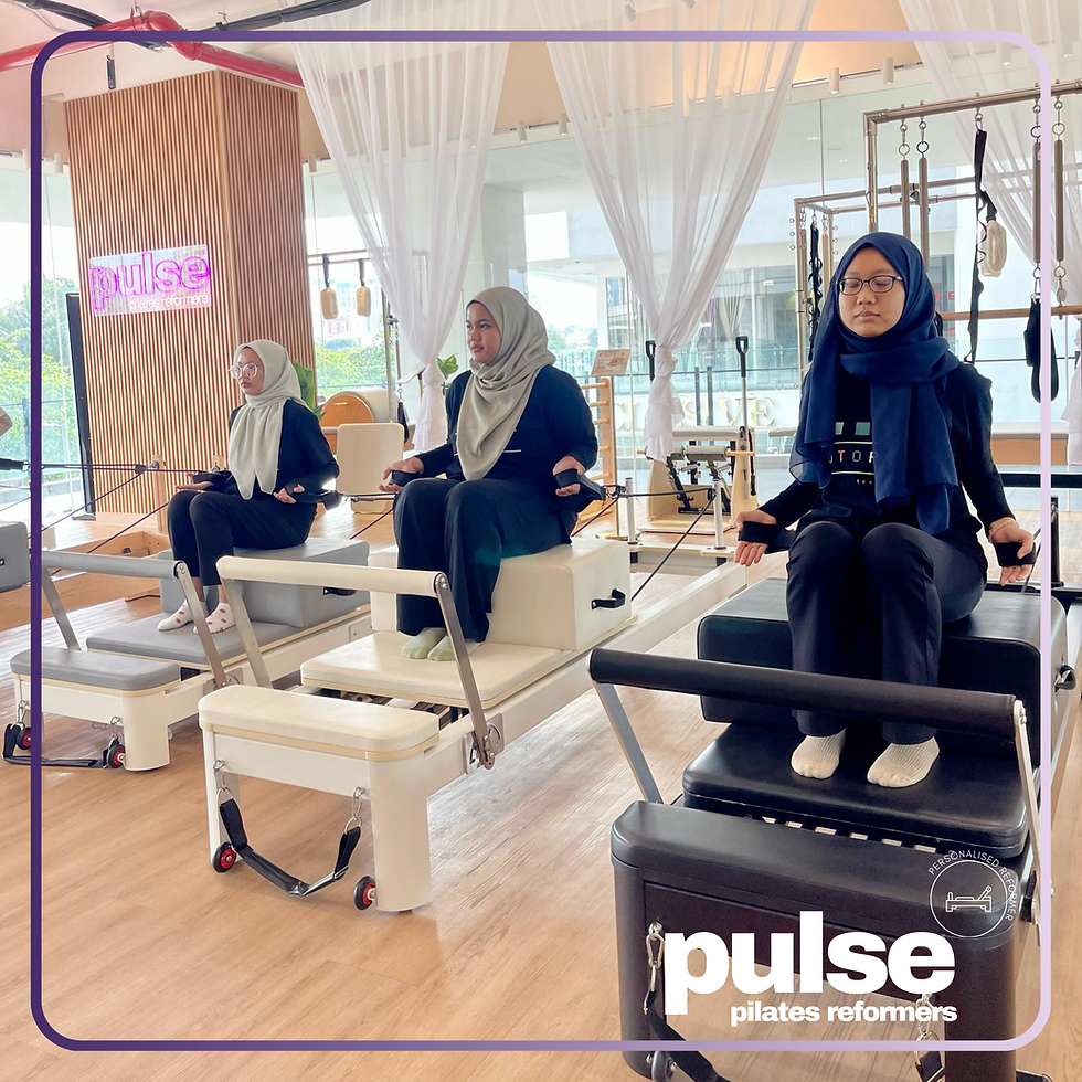 Demonstrasi pilates workout di rumah Kuala Lumpur menggunakan reformer