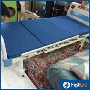 Katil hospital murah untuk pesakit warga emas di Malaysia
