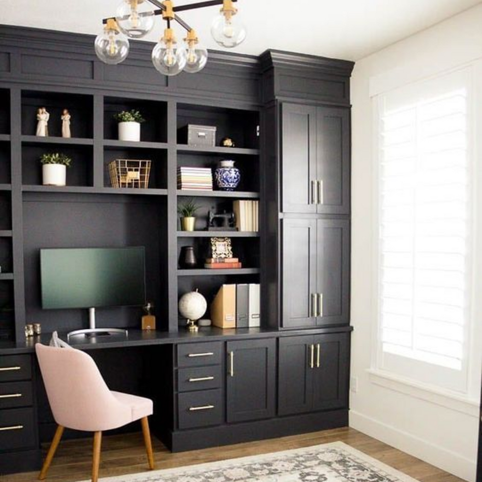 Rak kabinet dapur moden dengan konsep terbuka