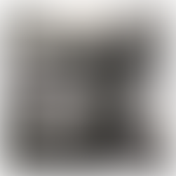 Mesin CPAP ringan diletakkan di sisi katil untuk akses mudah setiap malam.