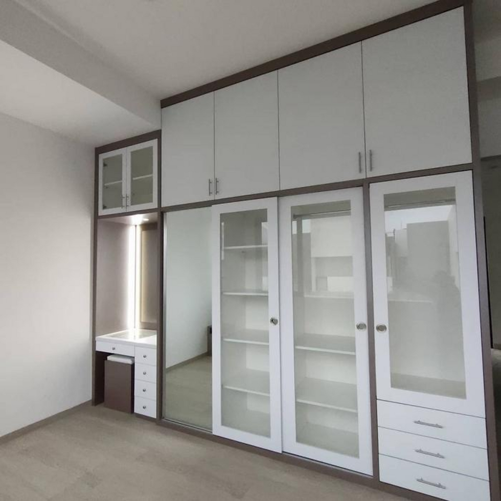 Kabinet dapur minimalis dengan kombinasi warna terkini