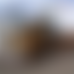 Low loader flatbed digunakan untuk angkut mesin berat jarak jauh.