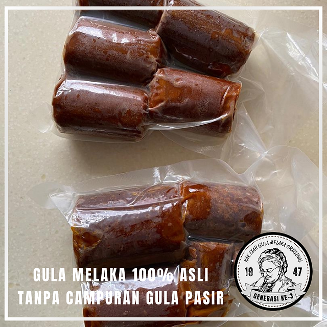 Rich agar agar santan gula melaka dessert served in KL