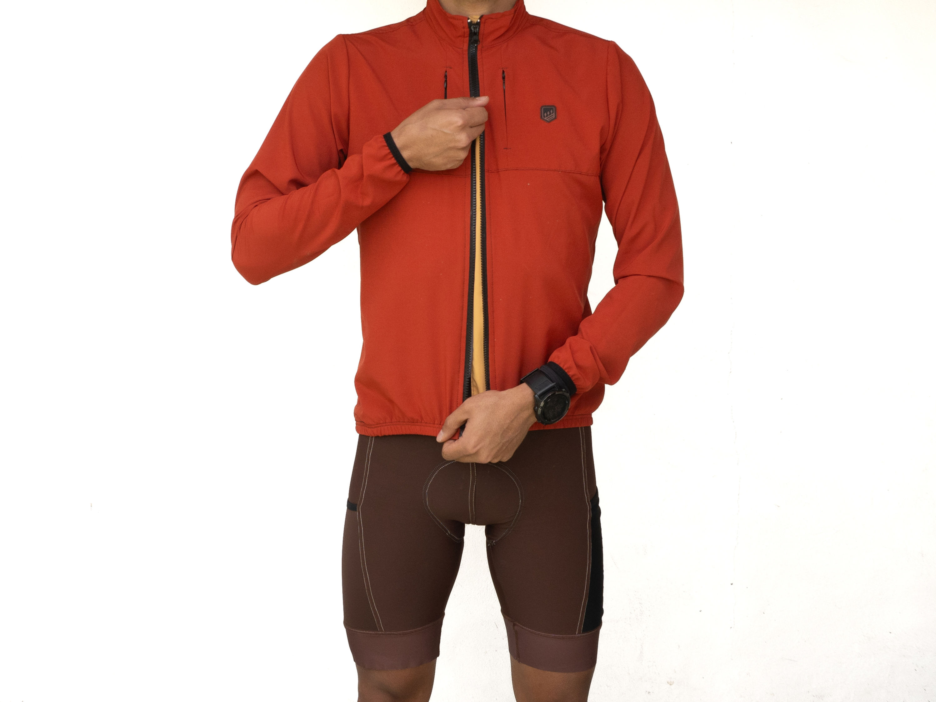 Chaqueta híbrida entre montañas zapote