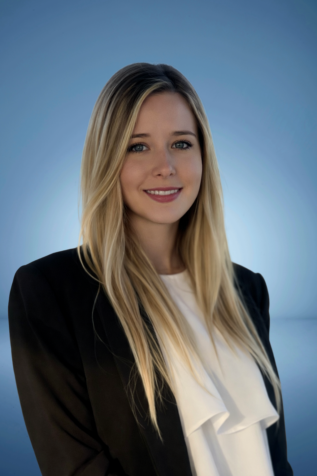 Katrina Lucas - Headshot.PNG