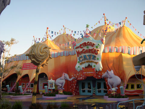 Use of Colors at Universal Studios