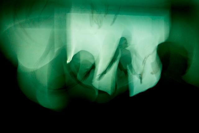 (We Disappear )  - Video Performanc