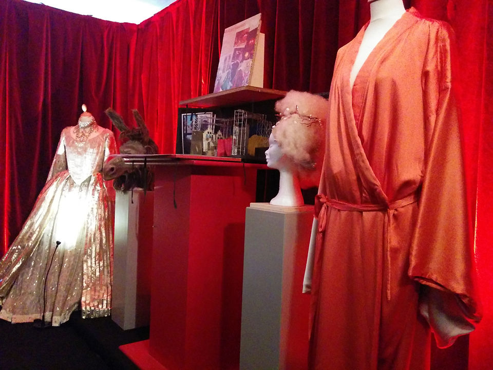 costumes