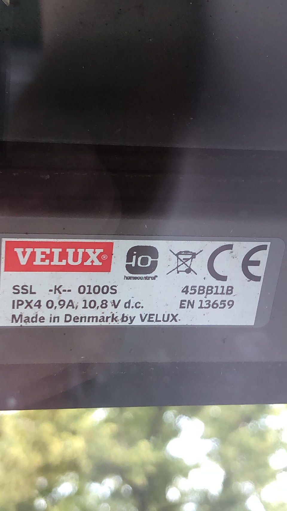 Plaquette de store extérieur solaire Velux