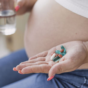 Nuevo estudio cuestiona beneficio suplementos de calcio en embarazo para prevenir preeclampsia