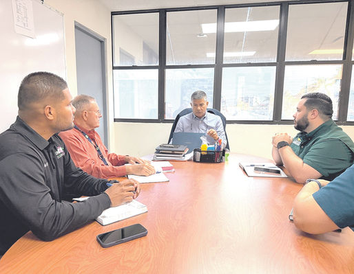Representante Christian Muriel participa en reunión de trabajo sobre infraestructura vial en Yabucoa