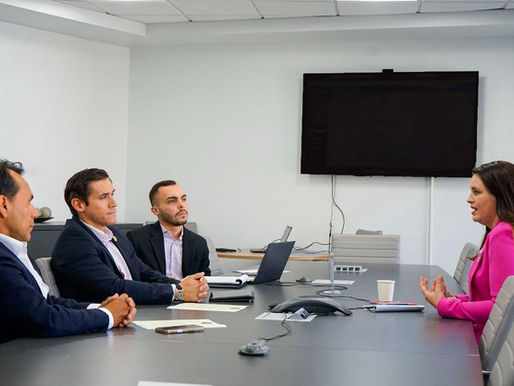 Senator, Mujica discuss fair wages in education, health, public safety