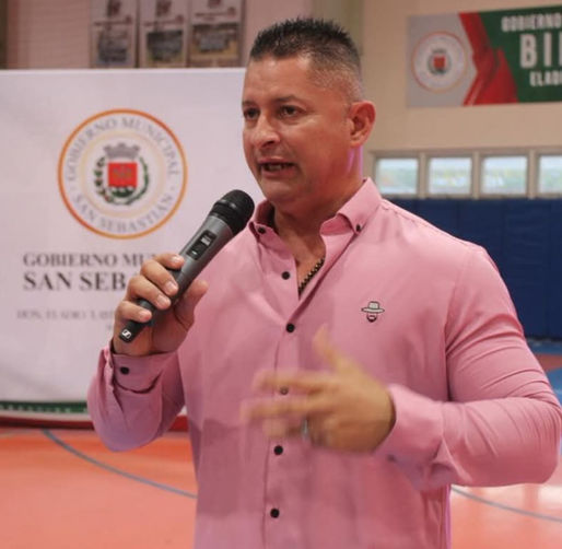 Alcalde de San Sebastián dice había 128 personas con ama de llaves que no las necesitaban