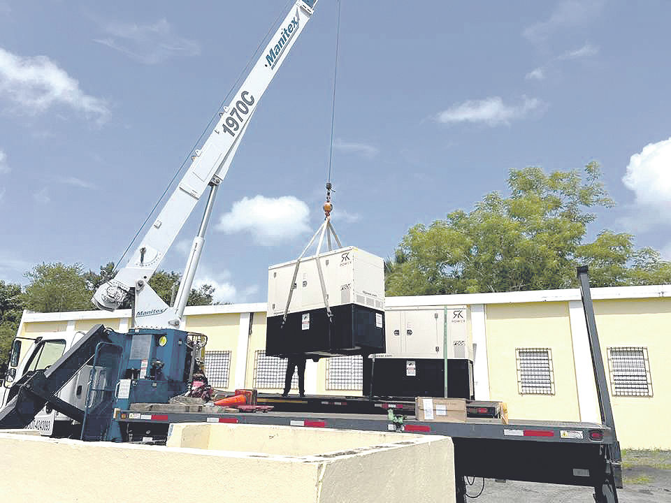 Con una inversión de $63,000.00 se realizó la compra e instalación de dos generadores eléctricos de emergencia, uno en la Oficina Municipal para el Manejo de Emergencias (OMME) y otro en el Centro Comunal del barrio Daguao, (Centro de distribución).