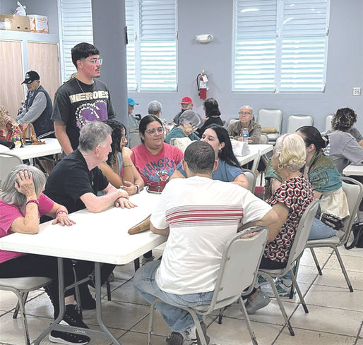 Pastoral Juvenil Artesanos del Reino lleva música,  y alegría a Centro de Envejecientes en Las Piedras