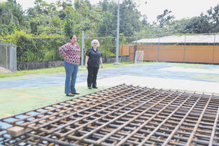 Inician labores de techado de la cancha de la Escuela Luis Muñoz Marín de Aguas Buenas