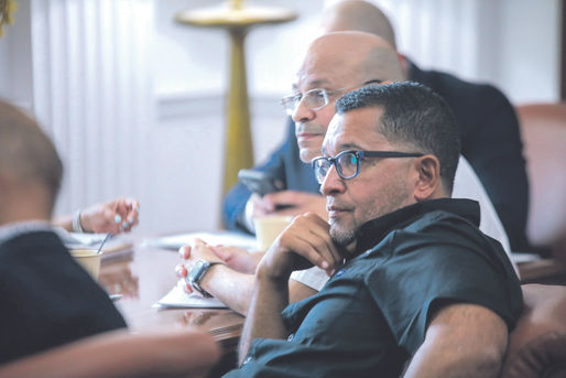 Alcaldesa de Gurabo y alcaldes de San Lorenzo y Las Piedras participan en reunión con presidente del Senado