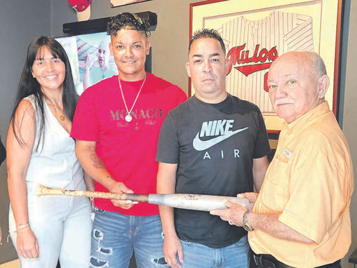 Un bate para la historia de Juncos