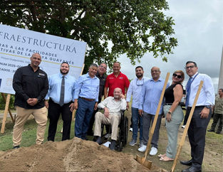 Colocan primera piedra de Complejo Deportivo Ángel Luis Russi de Playa Guayanés en Yabucoa