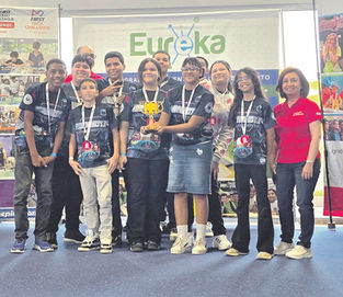 Estudiantes de Las Piedras representarán a Puerto Rico en competencia de robótica en Florida