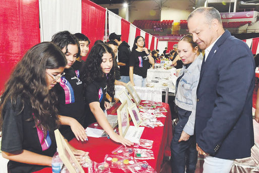 Arranque Empresarial Juvenil del Municipio de Caguas reune 360 jóvenes quienes crearon 78 negocios