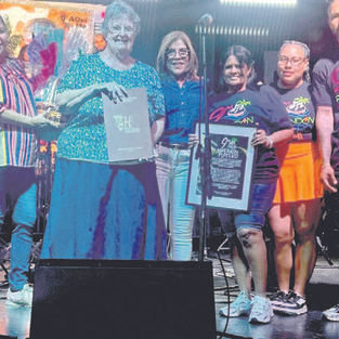 Alcaldesa de Humacao brinda reconocimiento a Hna. Nancy Madden por su labor social en Punta Santiago