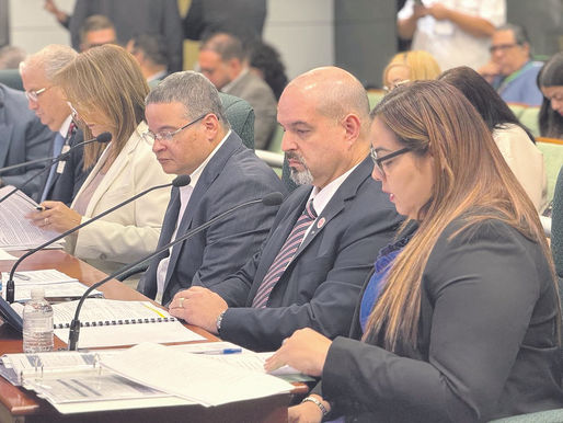 Secretario de Salud defiende presupuesto enfocado en eficiencia, servicios directos y prioridad al paciente
