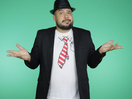 TJ Fernandes faz Esquenta do Humor antes do show da Rock Beats nesta sexta-feira