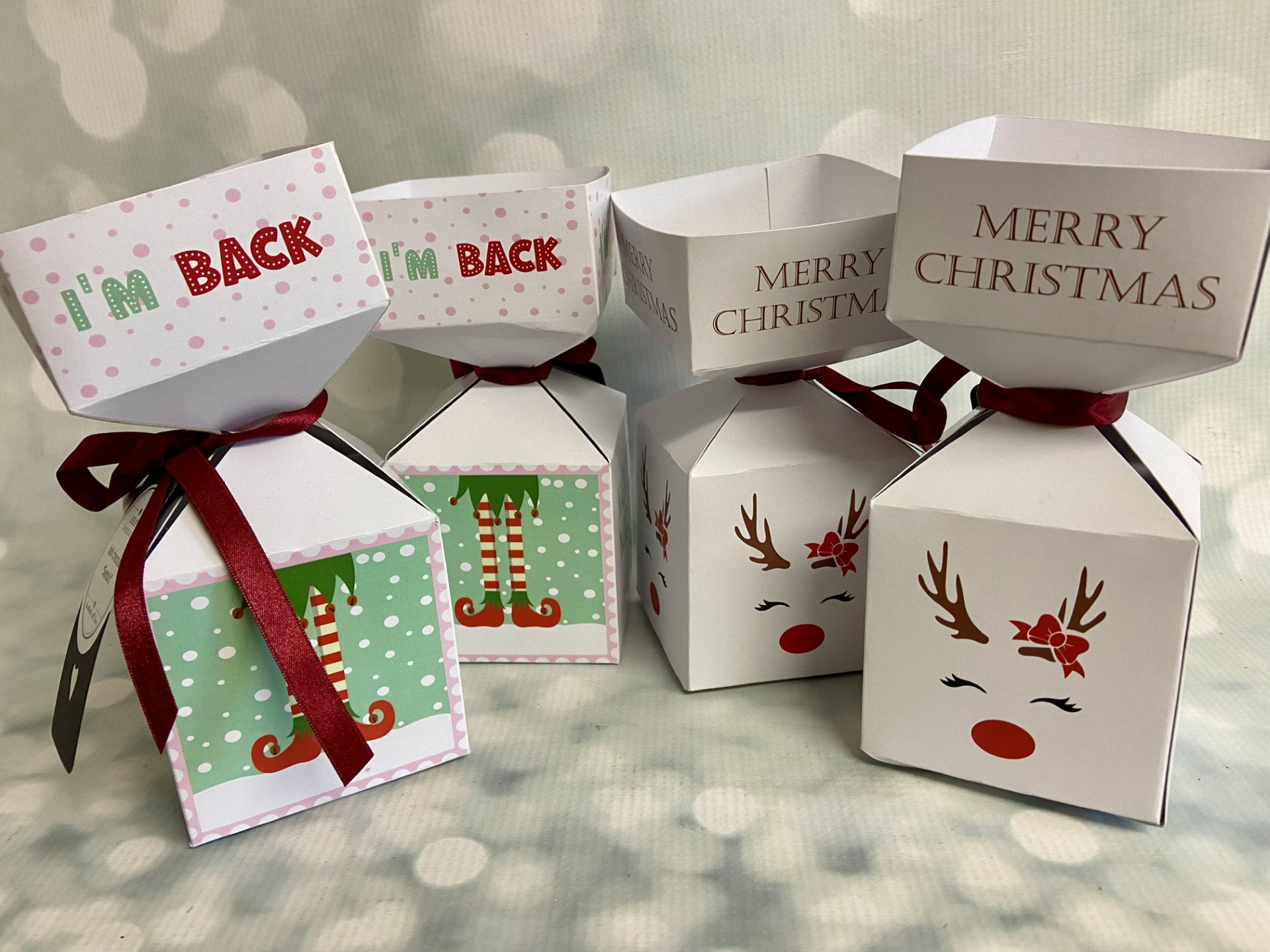 1/2 cracker gift box with solid chocolate Santa/reindeer