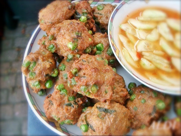 ທອດມັນໝູ 18000kip