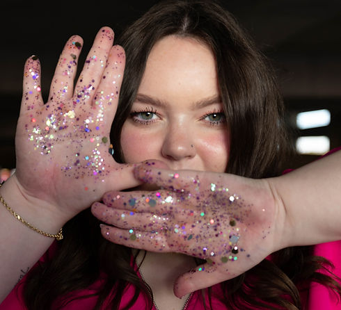 LolaGlitter.jpg