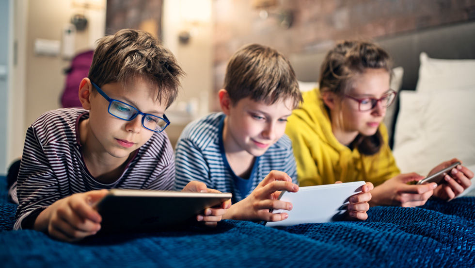 Raising Children, Tweens and Teens to Thrive in a Digital World