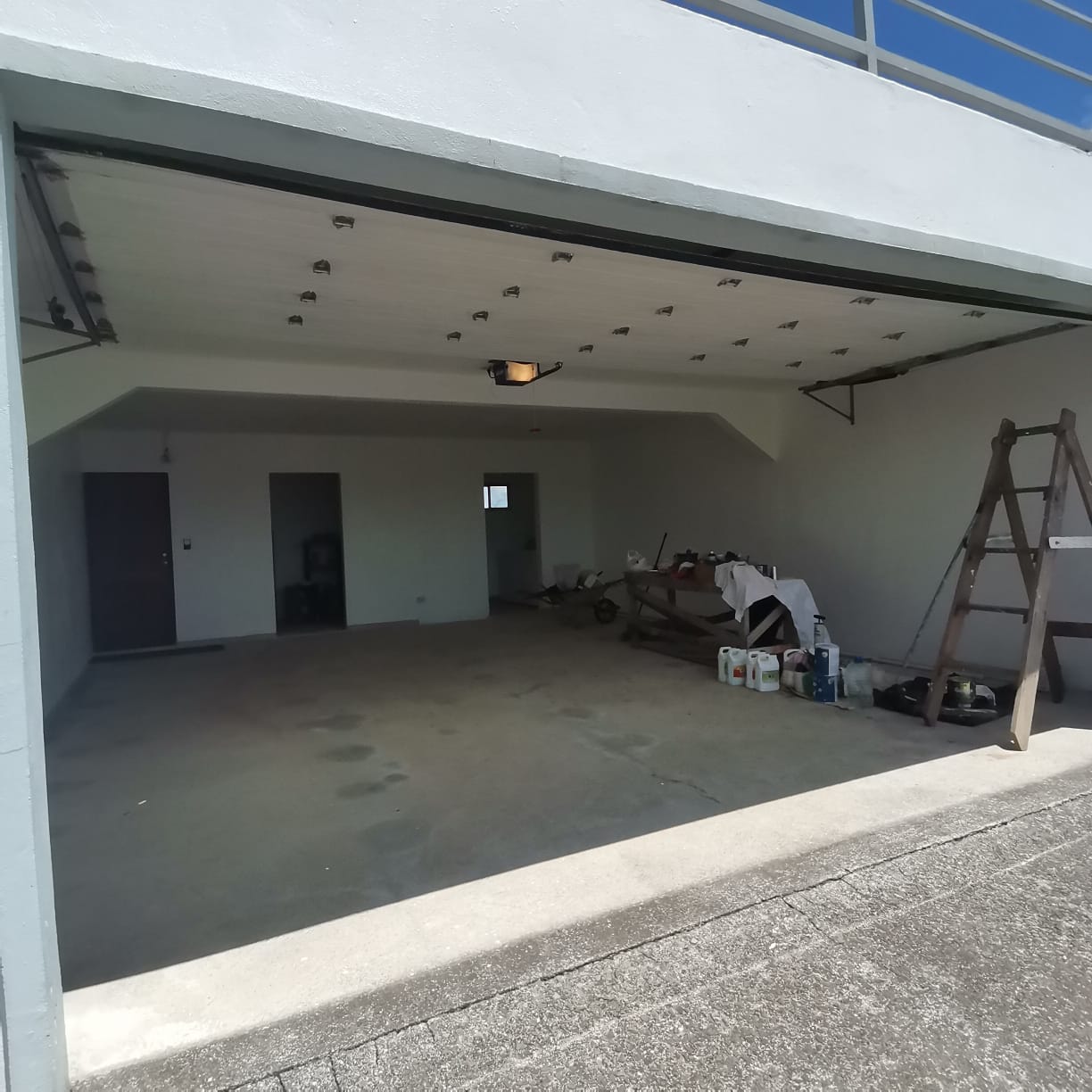 Beautiful, 3 bedroom, 3.5 bathroom, Mountain Top Home in Gated Community