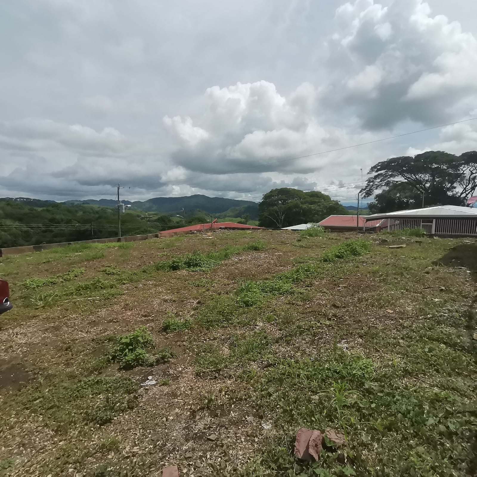 READY TO BUILD! 400 m2, Mountain and Jungle View Lot in Tilaran