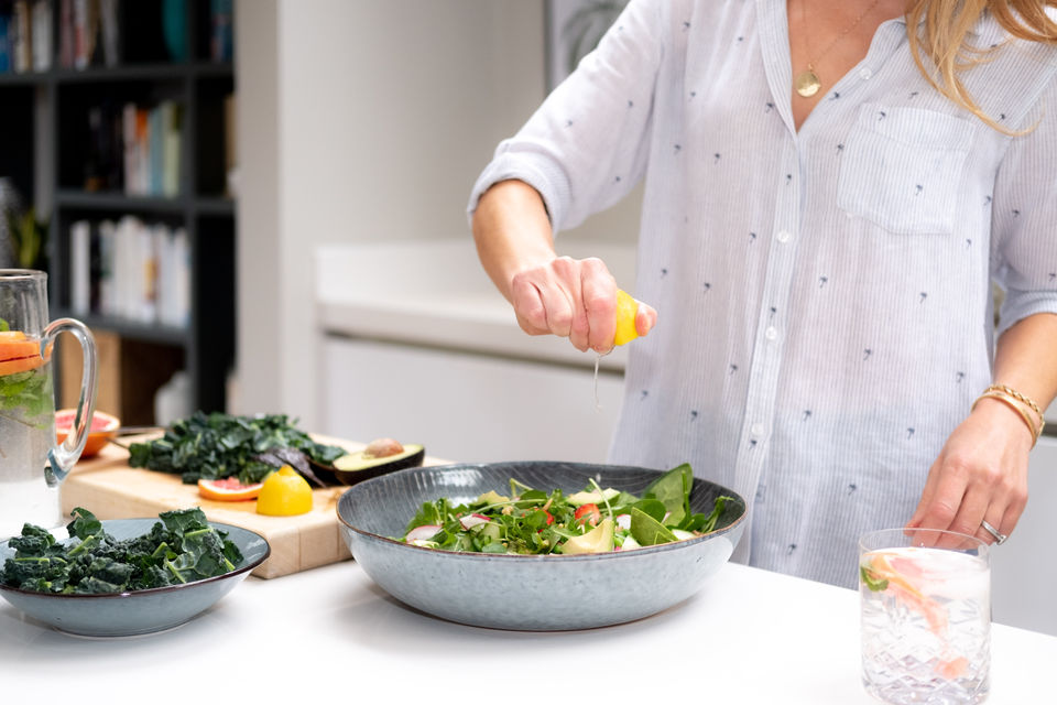Stylish photography of a nutritionist in the kitchen 